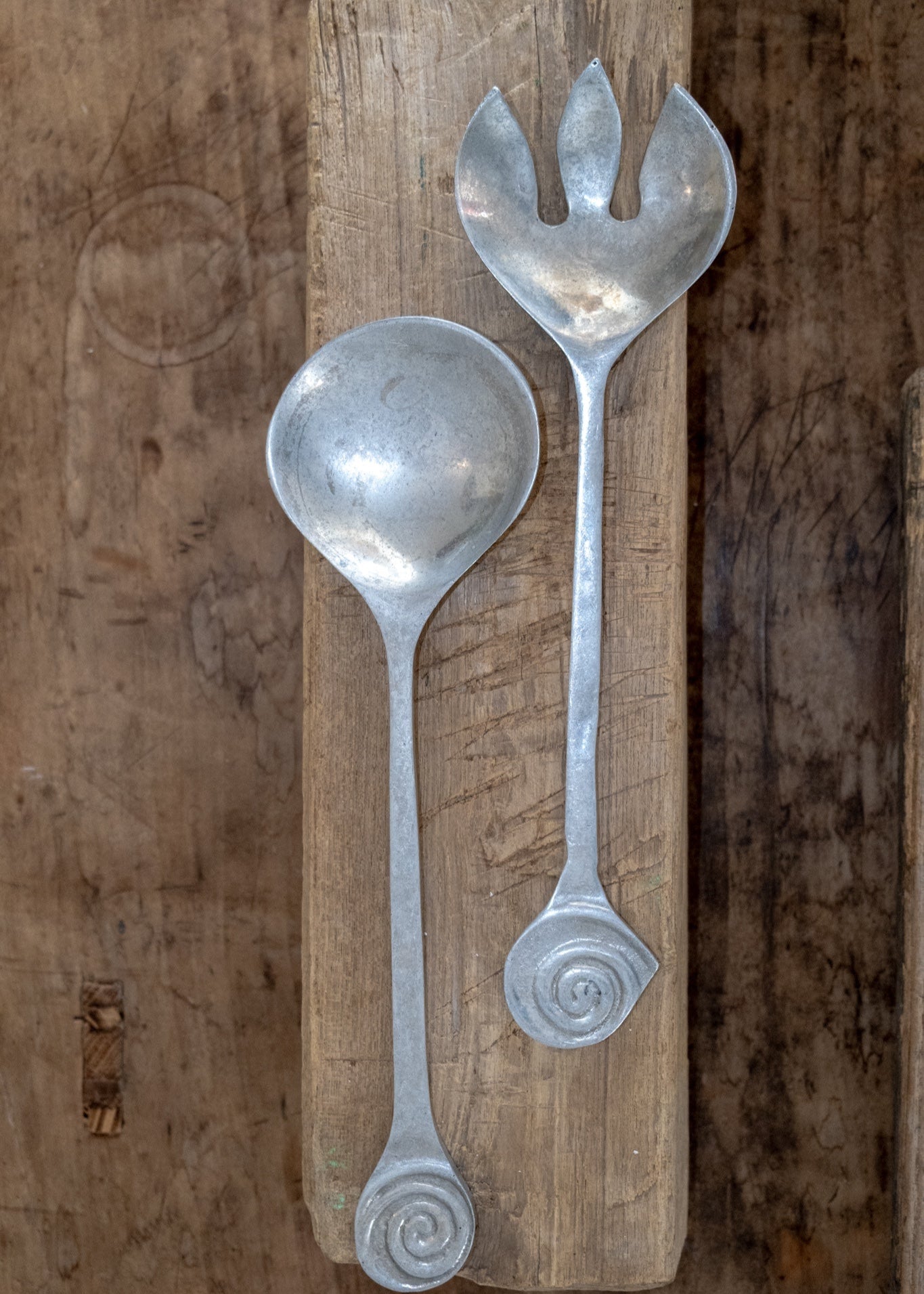 Vintage_Pewter_Swirl_Serving_Utensils
